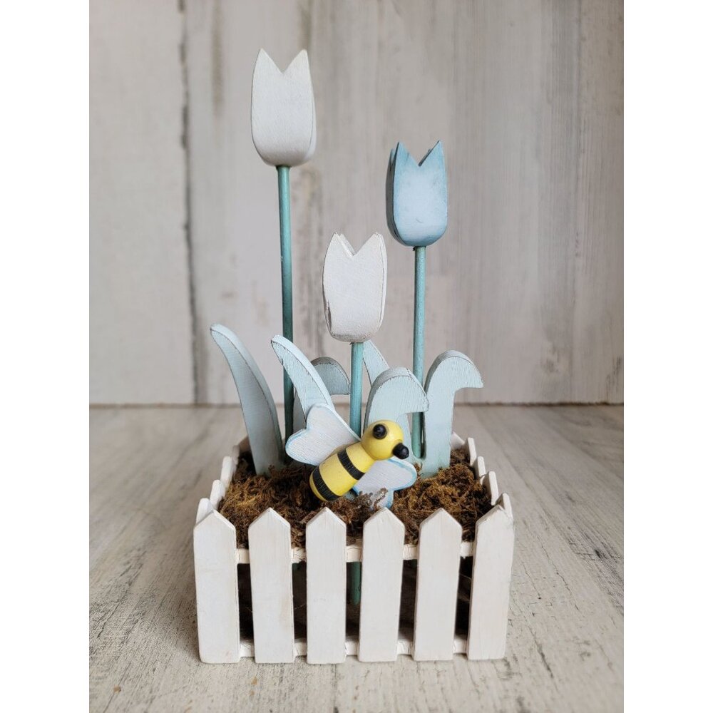 Wooden tulip‎ flower bee spring home decor unique bug april